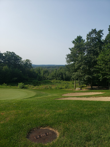 Golf Club «Public GolfCourse - Shining Rock», reviews and photos, 91 Clubhouse Ln, Northbridge, MA 01534, USA