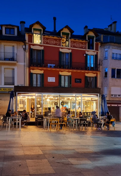 Restaurante Miamidos - Plaça dels Herois, 1, 17520 Puigcerdà, Girona, Spain