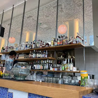 Atmosphère du Yaya La Défense - Restaurant Grec & Bar à cocktails à Puteaux - n°11