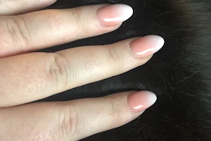 Linda's Nails image