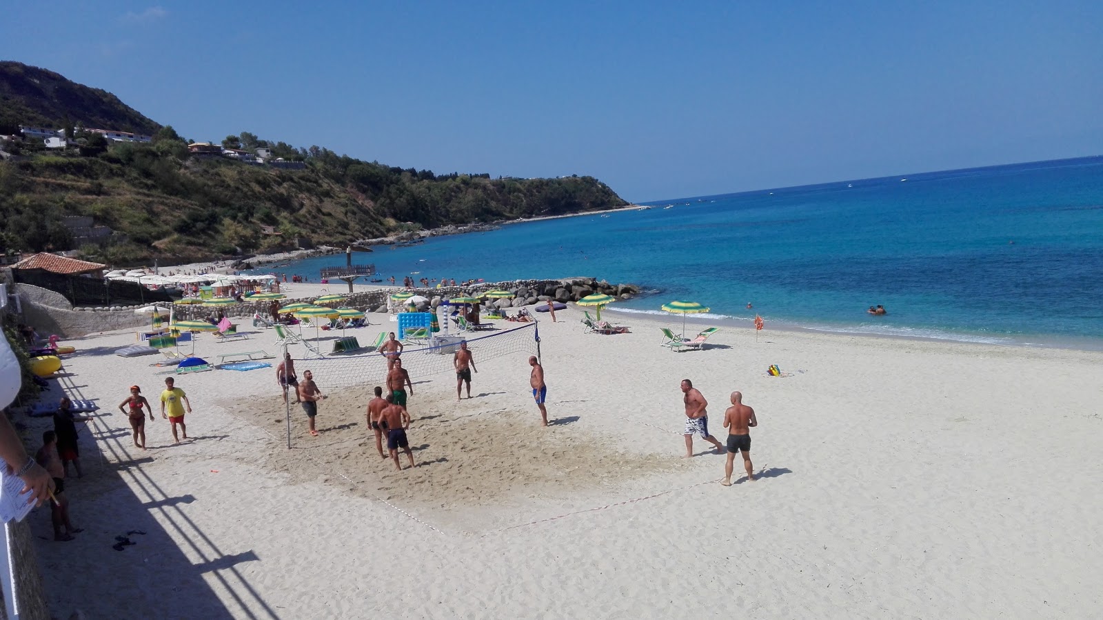 Parghelia beach'in fotoğrafı birden fazla geniş koy ile birlikte
