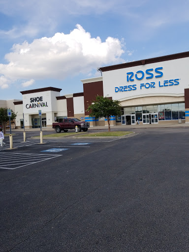 Clothing Store «Ross Dress for Less», reviews and photos, 521 S Plano Rd, Richardson, TX 75081, USA