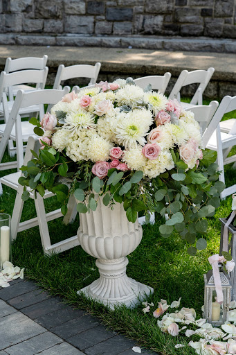 Florist «Ford Flower Co.», reviews and photos, 83 S Broadway, Salem, NH 03079, USA