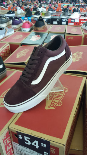 Shoe Store «Shoe City - Lawndale», reviews and photos, 16809 Hawthorne Blvd # 3706422, Lawndale, CA 90260, USA