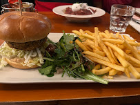 Hamburger du Restaurant français Lou Cantou à Paris - n°6