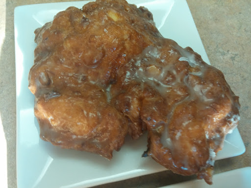 Donut Shop «White House Donut Shop», reviews and photos, 212 E Main St, Westfield, IN 46074, USA