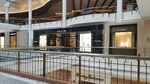 Shopping Mall «Tysons Galleria», reviews and photos, 2001 International Dr, McLean, VA 22102, USA