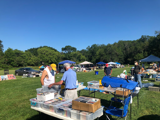 Flea Market «Neshanic Flea Market», reviews and photos, 100 Elm St, Branchburg, NJ 08853, USA