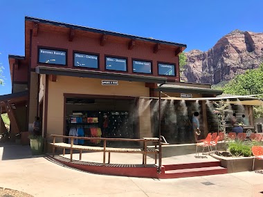 Zion Outfitter