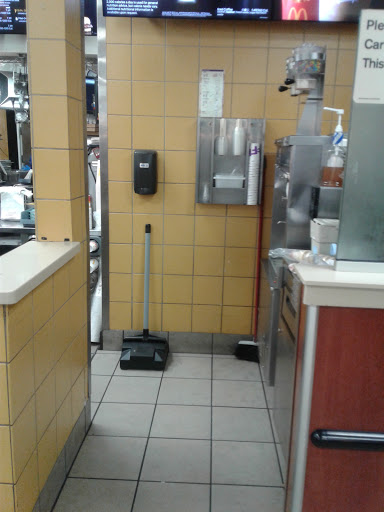 Department Store «Walmart Supercenter», reviews and photos, 3721 E Thomas Rd, Phoenix, AZ 85018, USA