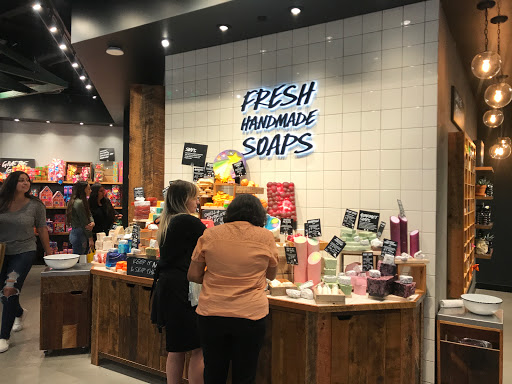 Cosmetics Store «Lush Cosmetics», reviews and photos, 2855 Stevens Creek Blvd, Santa Clara, CA 95050, USA