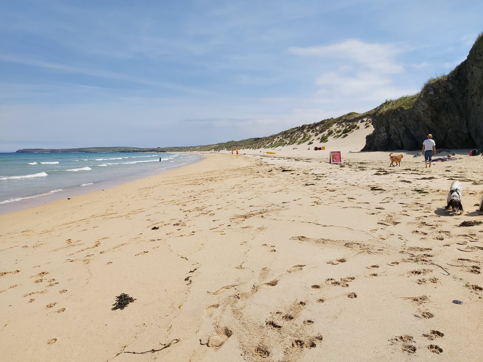 Foto de Playa de Hayle con recta y larga