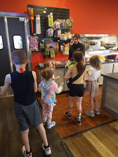 Pizza Restaurant «Round Table Pizza», reviews and photos, 616 NE 81st St, Vancouver, WA 98665, USA