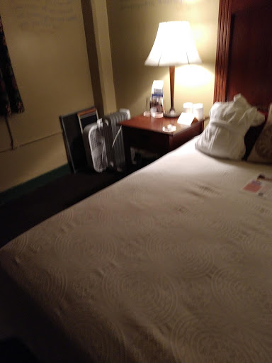 Hotel «McMenamins Grand Lodge», reviews and photos, 3505 Pacific Ave, Forest Grove, OR 97116, USA