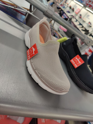 Shoe Store «SKECHERS Factory Outlet», reviews and photos, 5443 S Redwood Rd, Taylorsville, UT 84123, USA