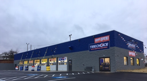 Tire Shop «Free Service Tire Company», reviews and photos, 936 W State St, Bristol, TN 37620, USA