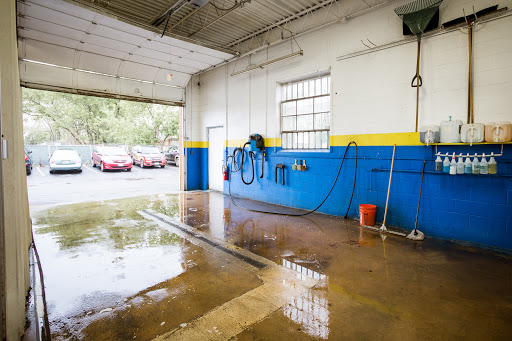 Auto Repair Shop «Wheeling Auto Center», reviews and photos, 2430 E Hintz Rd, Arlington Heights, IL 60004, USA