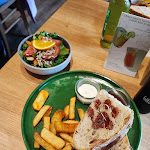 Photo n°4 de l'avis de Angie. fait le 27/08/2022 à 14:03 sur le  Katzentempel Leipzig Mitte à Leipzig