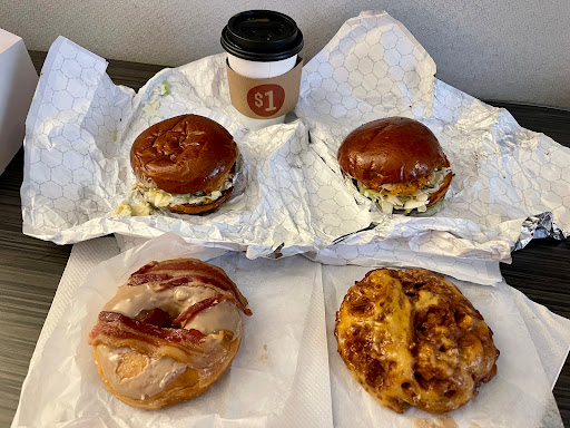 Donut Shop «Do-Rite Donuts & Chicken», reviews and photos, 233 E Erie St, Chicago, IL 60611, USA