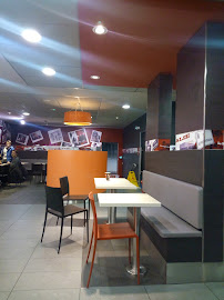Atmosphère du Restaurant KFC Sainte-Eulalie - n°17