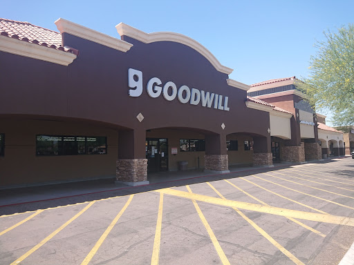 Thrift Store «40th St & Thunderbird Goodwill Retail Store & Donation Center», reviews and photos