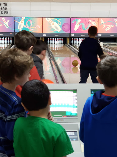 Bowling Alley «Earl Bowl Lanes», reviews and photos, 251 N West End Blvd, Quakertown, PA 18951, USA