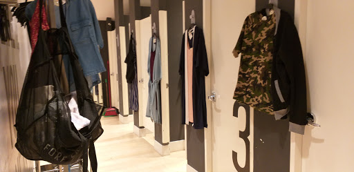 Stores to buy women's coats Asuncion