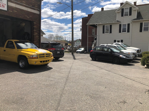 Used Car Dealer «Ross Motor Cars», reviews and photos, 174 E Main St, Torrington, CT 06790, USA