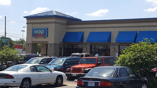 Shopping Mall «Town & Country Shopping Center», reviews and photos, 2615 N Kansas Expy, Springfield, MO 65803, USA