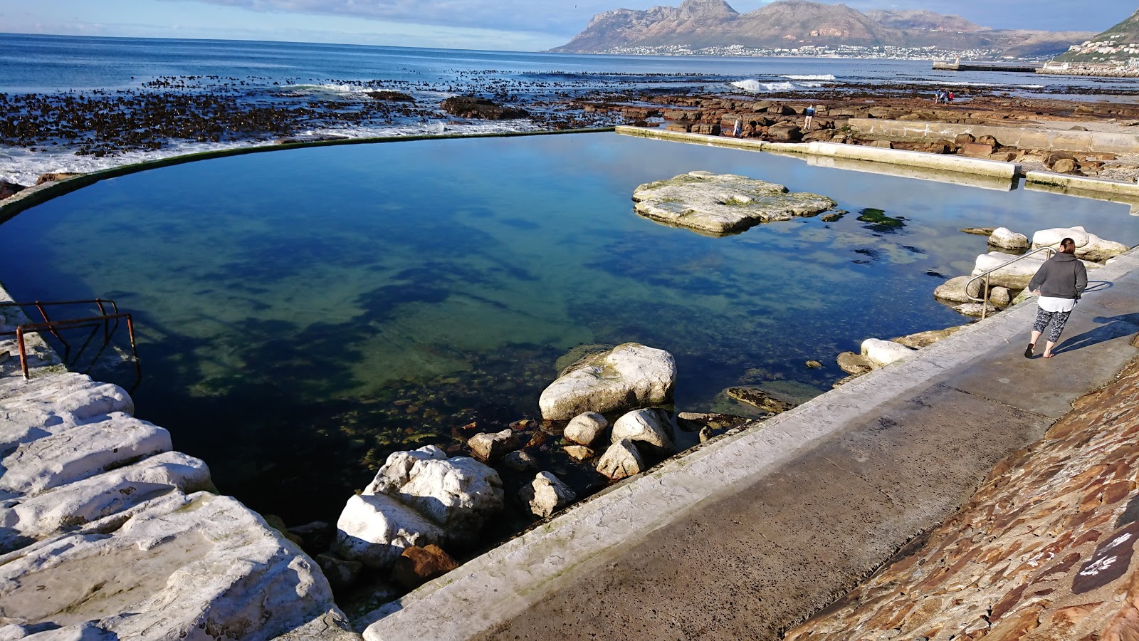 Fotografija Dalebrook Tidal Pool in naselje