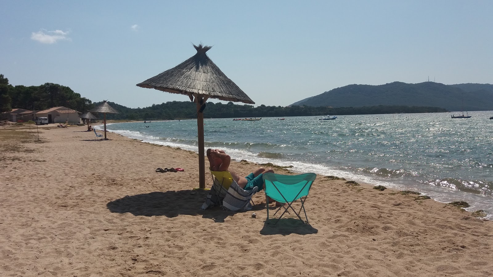 Foto di Plage Punta di Benedettu II con una superficie del sabbia beige