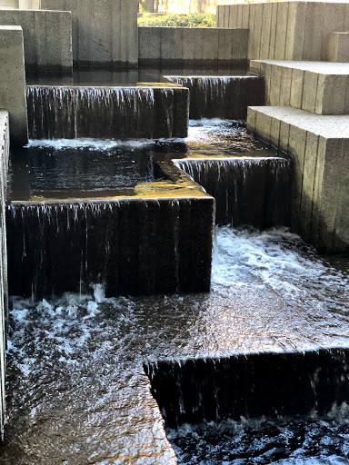 Park «Freeway Park - Jim Ellis Freeway Park», reviews and photos, 700 Seneca St, Seattle, WA 98101, USA