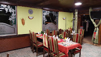 Atmosphère du Restaurant français La Guinguette Auvergnate à Villeneuve-Saint-Georges - n°15