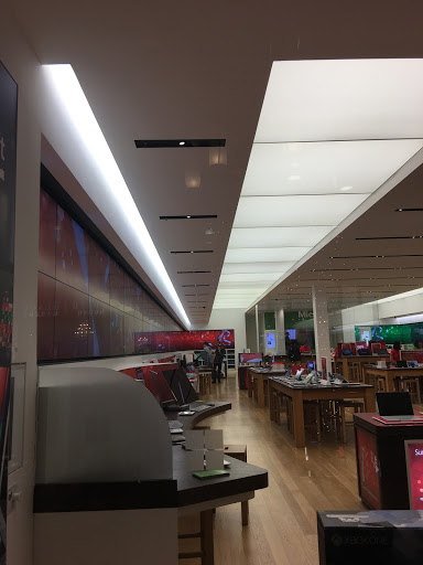 Computer Store «Microsoft Store - Park Meadows Mall», reviews and photos, 8505 Park Meadows Center Dr #2095, Lone Tree, CO 80124, USA