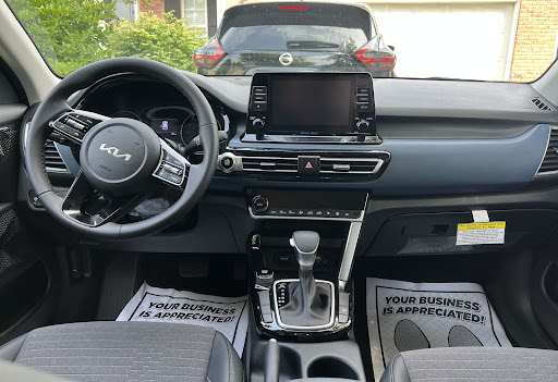 Kia Dealer «Bob Rohrman Schaumburg KIA», reviews and photos, 1100 E Golf Rd, Schaumburg, IL 60173, USA