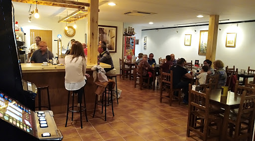 Don Chiqui Grill Bar en Almonacid de Zorita