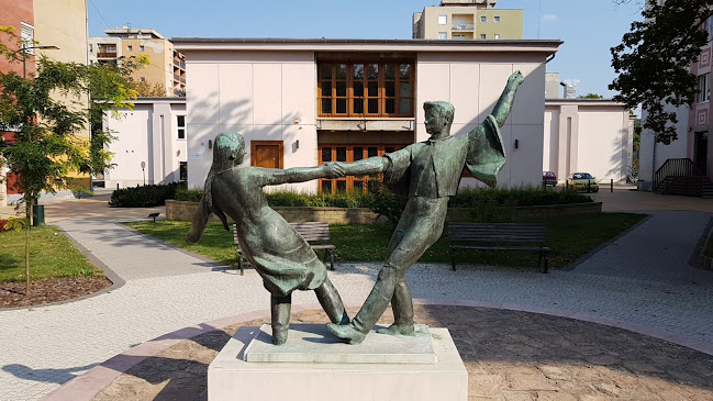 Táncospár szobor - Kazincbarcika