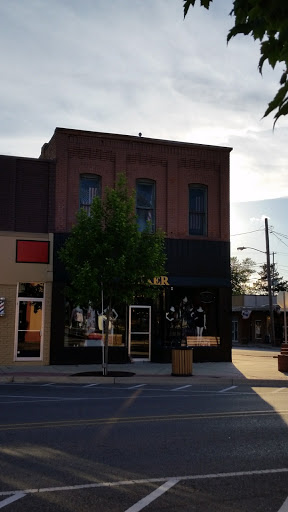 Elixer, 231 N Main St, Davison, MI 48423, USA, 