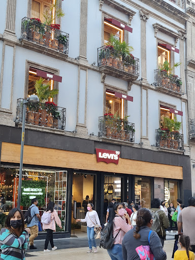 Levi's