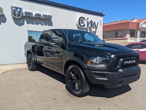 City Chrysler Medicine Hat, 982 Redcliff Dr SW, Medicine Hat, AB T1A 5E4, Canada, 