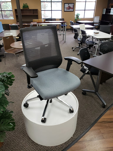 Used Office Furniture Store «NWC Office Furniture», reviews and photos, 8899 SE Jannsen Rd, Clackamas, OR 97015, USA