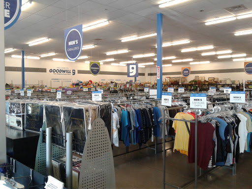 Thrift Store «Higley & Queen Creek Goodwill Retail Store & Donation Center», reviews and photos, 4570 S Higley Rd, Gilbert, AZ 85297, USA