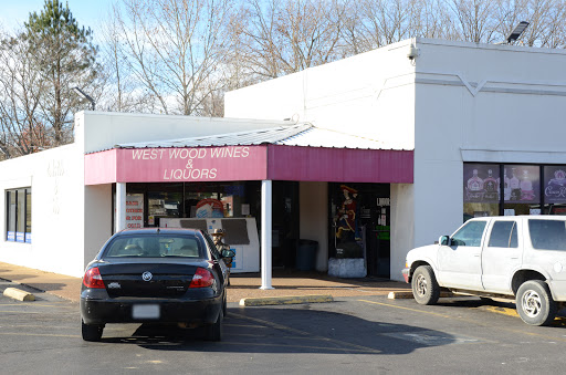Liquor Store «Paris West Wood Wines & Liquor», reviews and photos, 1220 W Wood St, Paris, TN 38242, USA