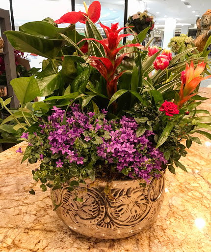 Florist «River Oaks Flower House», reviews and photos, 5 Greenway Plaza c420, Houston, TX 77046, USA