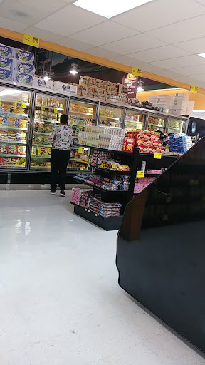 Supermarket «Superfood Marketplace - Allentown, PA», reviews and photos, 704 W Emmaus Ave, Allentown, PA 18103, USA