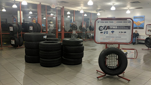 Tire Shop «Discount Tire», reviews and photos, 5505 South La Grange Road, Countryside, IL 60525, USA