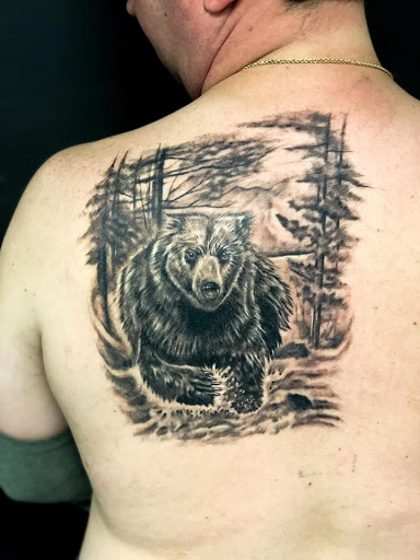 Tattoo Shop «Lucky DeVille Tattoo Co.», reviews and photos, 2333 Niagara Falls Blvd, Amherst, NY 14228, USA