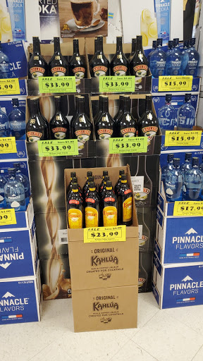 State Liquor Store «NH Liquor & Wine Outlet», reviews and photos, 10 Benning St, West Lebanon, NH 03784, USA