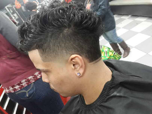 Barber Shop «Corona Barbershop Plus», reviews and photos, 94-17 37th Ave, Jackson Heights, NY 11372, USA