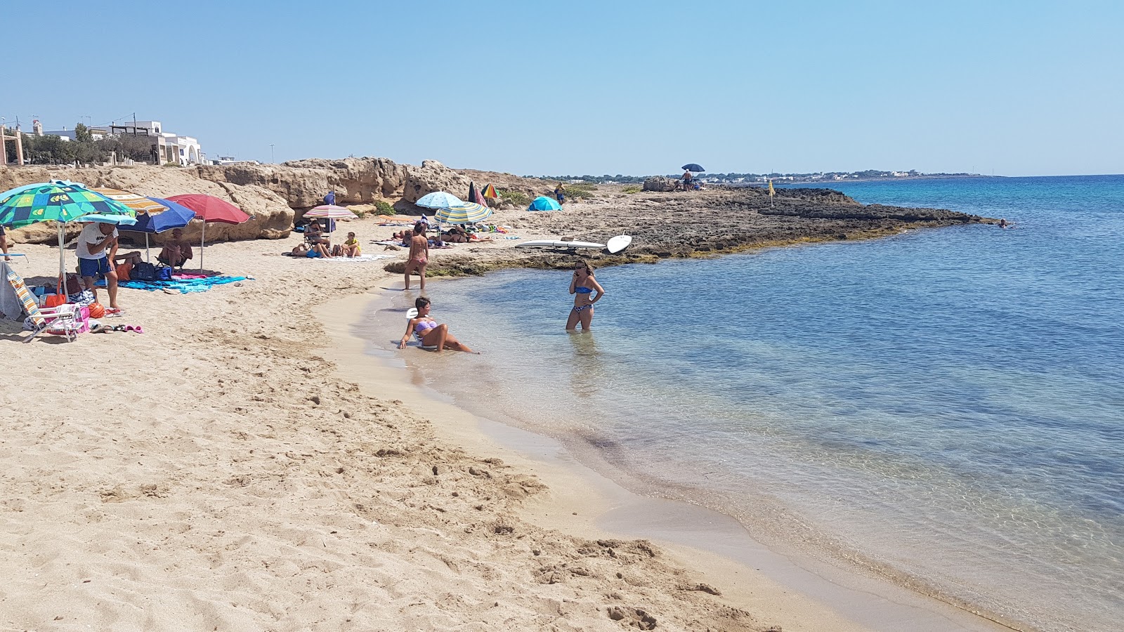 Foto von Spiaggia del Mare dei Cavalli mit teilweise sauber Sauberkeitsgrad